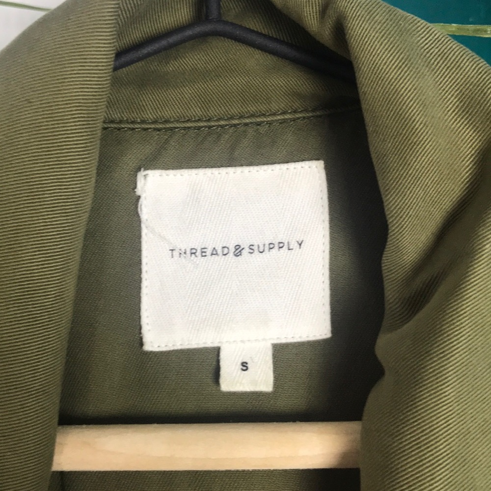 Very light weight utility/army style jacket. - Picture 3 of 6